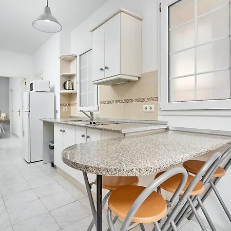 Apto B-a Almoraide 아파트호텔 네르하