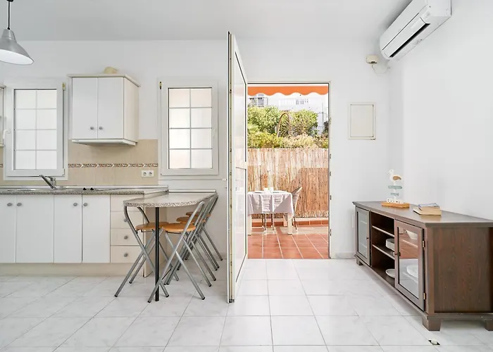 Apto B-a Almoraide 3* Нерха